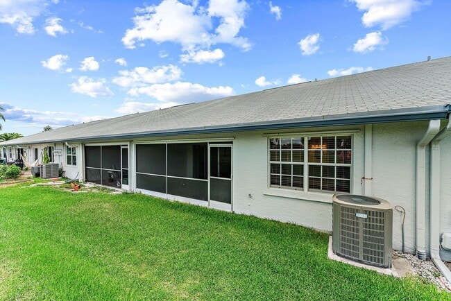 Building Photo - 128 Moccasin Trail S