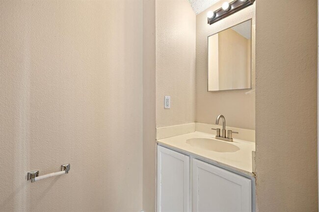 Building Photo - 12943 Dionysus Dr