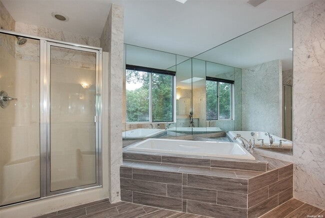 Building Photo - 12 N Ridge Rd