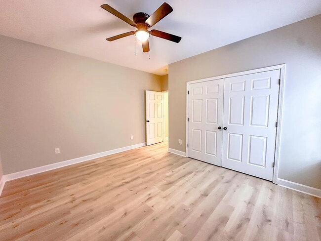 Building Photo - 230 Sylvan Rd