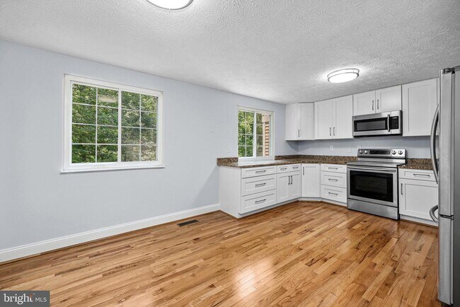 Building Photo - 1632 Barnstead Dr