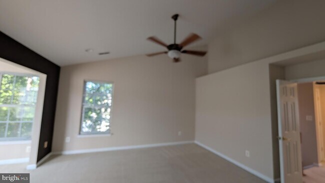 Building Photo - 42681 Rolling Rock Square