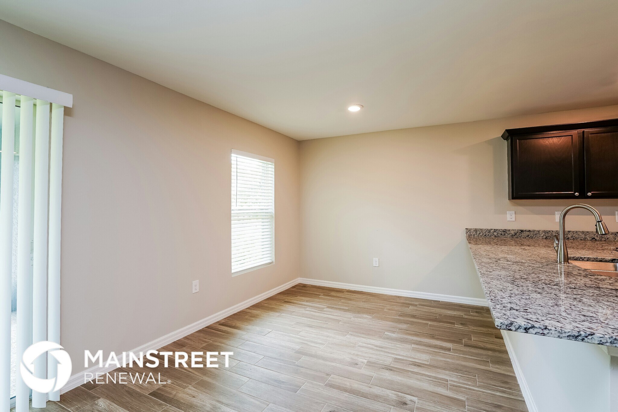 Building Photo - 1221 NE 4th Ave