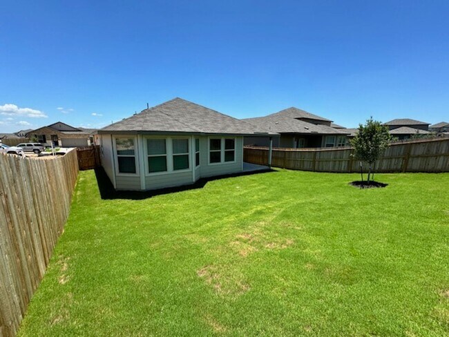 Building Photo - Bedroom Home with Quartz Counters, Appliances & Covered Patio in New Braunfels