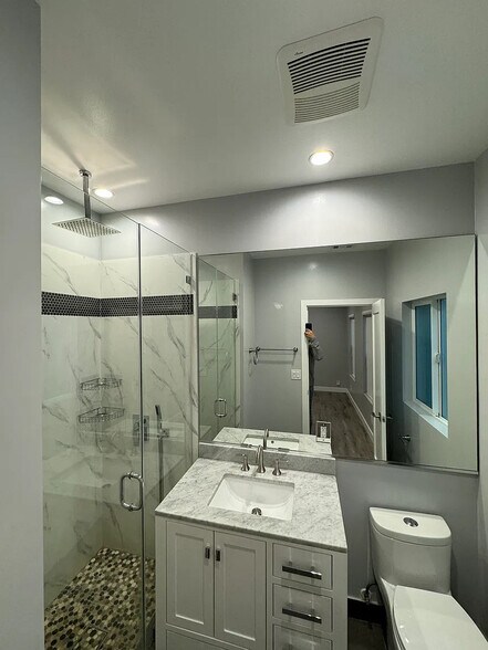Building Photo - 1348 Carmona Ave