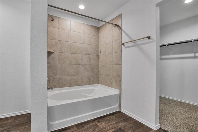 Building Photo - 2439 Moraine Vly Dr
