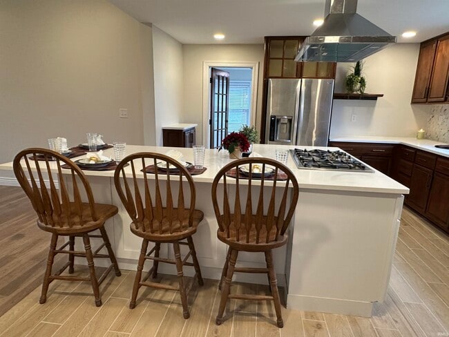 Building Photo - 126 E North St