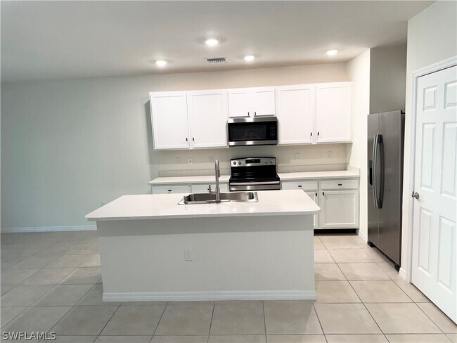 Building Photo - 15319 Wildflower Cir