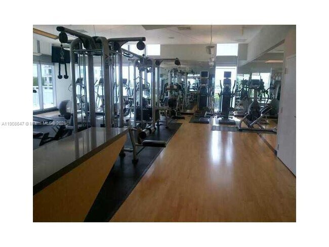 Building Photo - 1111 SW 1st Ave