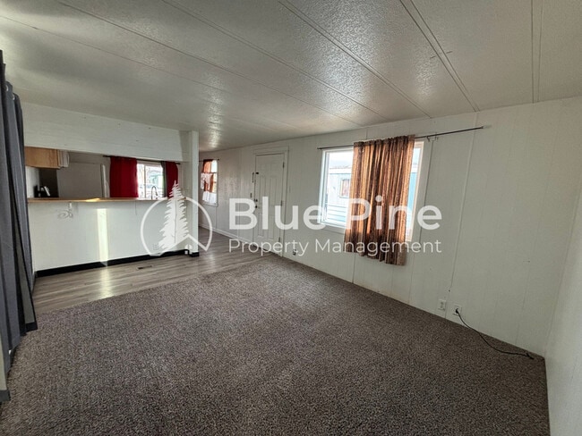 Building Photo - 540 U.S. 26