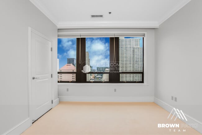 Building Photo - 690 Market St