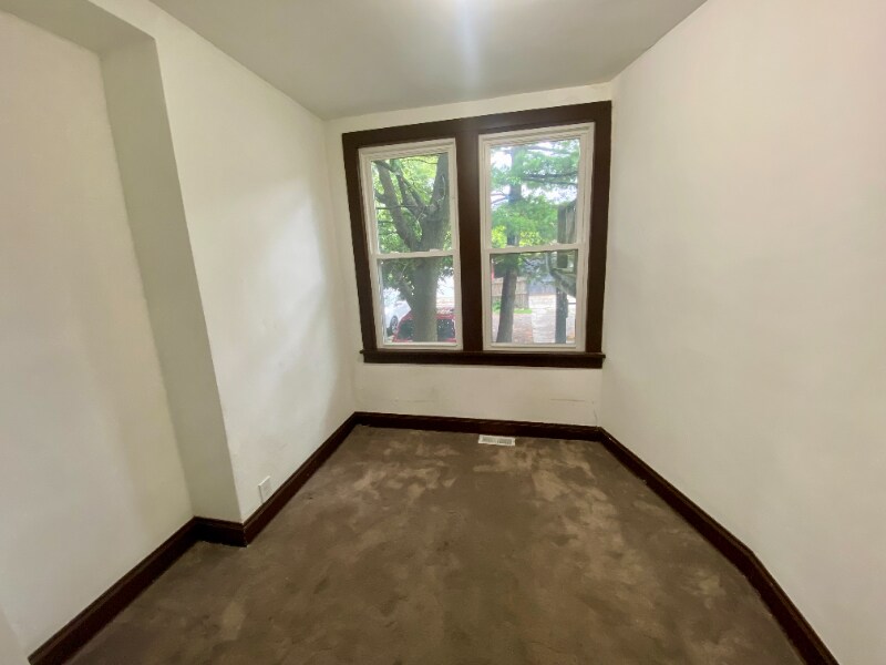 Building Photo - 6640 S Fairfield Ave
