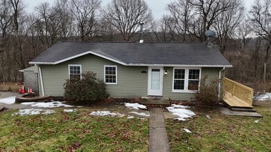 Building Photo - 125 Edgewood Cir