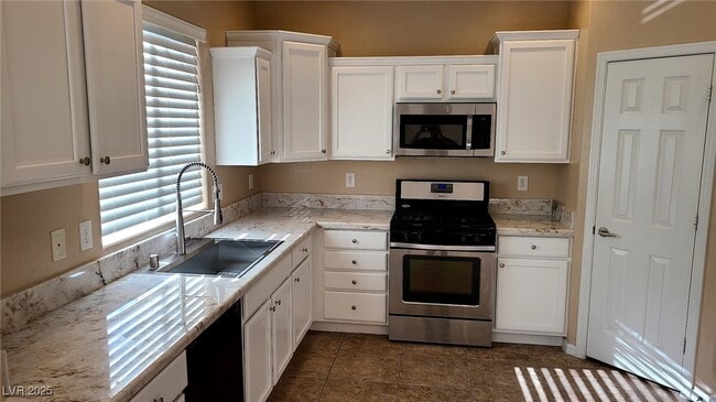 Building Photo - 6842 Feral Dove St