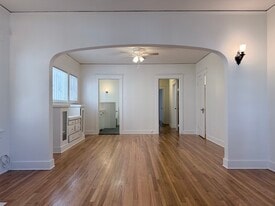Building Photo - 1844 N Mariposa Ave