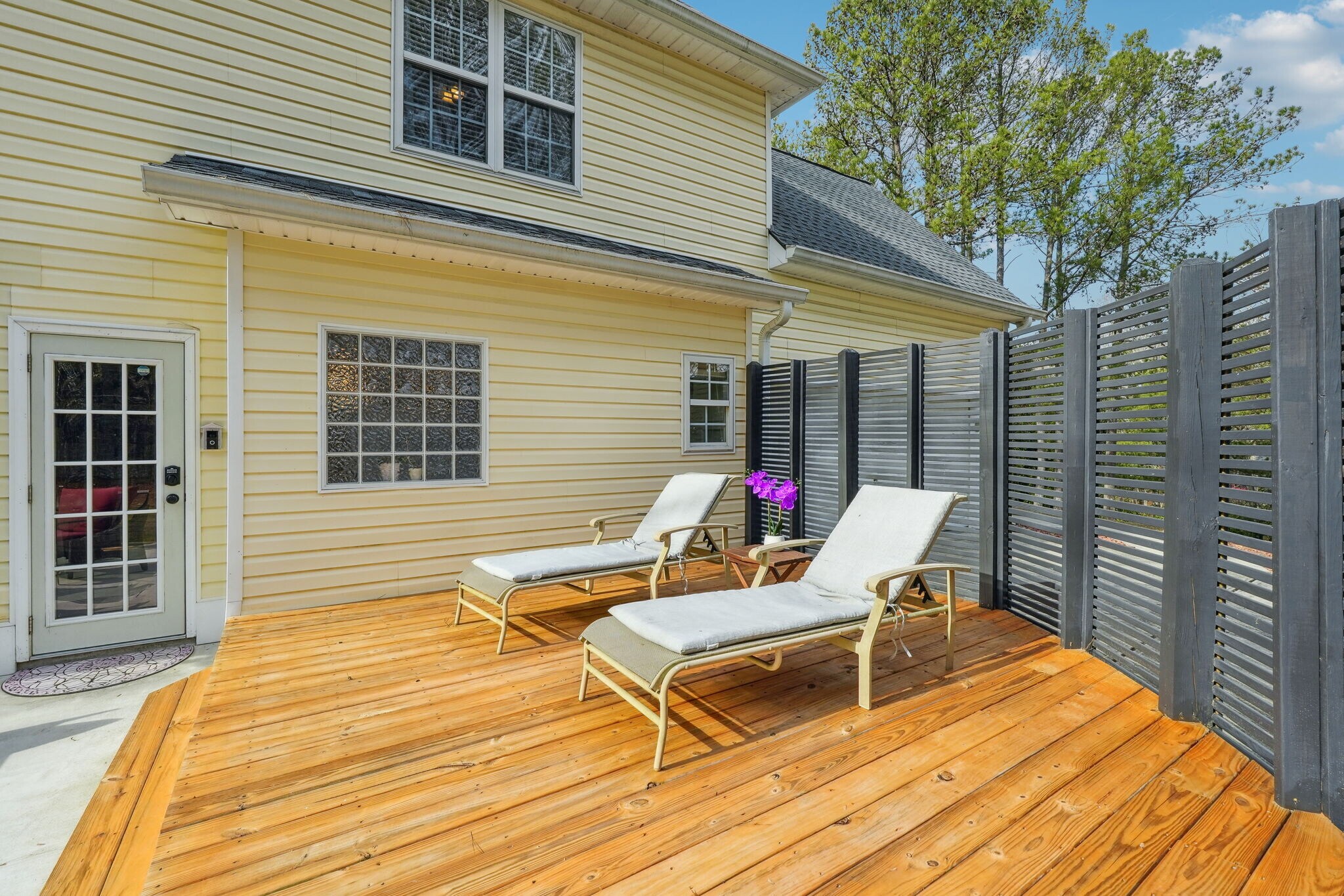 Building Photo - 135 Farr Lake Dr