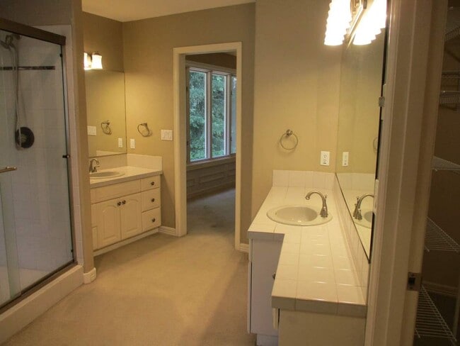 Building Photo - Beautiful 3 Bedroom Home in Gig Harbor