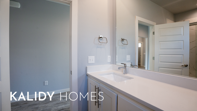 Building Photo - 14971 E Reno Ave