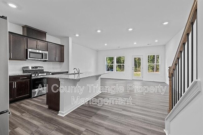 Building Photo - 3105 Vitner Dr