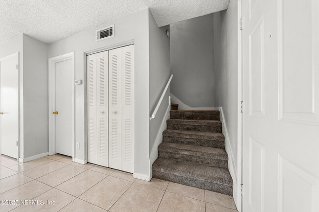 Building Photo - 303 Kettering Terrace