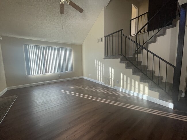 Building Photo - 160 Vail Ct