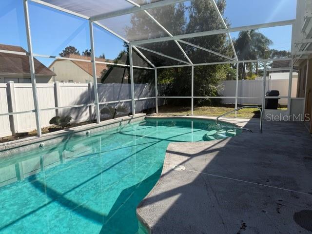 Building Photo - 2419 Rolling Broak Dr