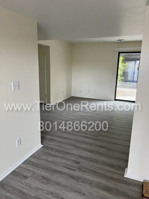 Building Photo - NO DEPOSIT option available for qualified ...