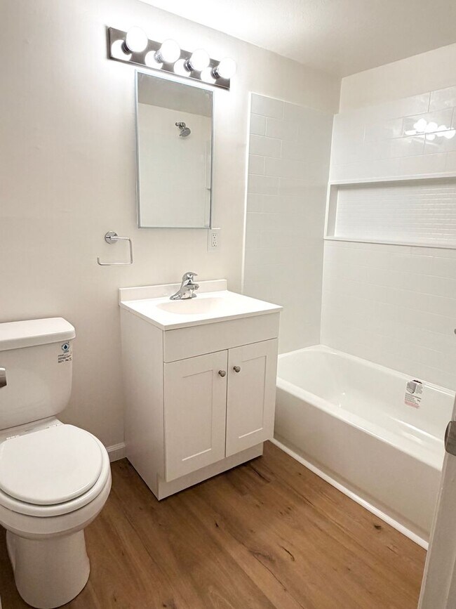 Building Photo - 814 Aspen Dr