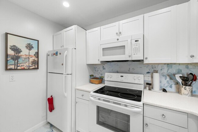Building Photo - 4436 NE Ocean Blvd