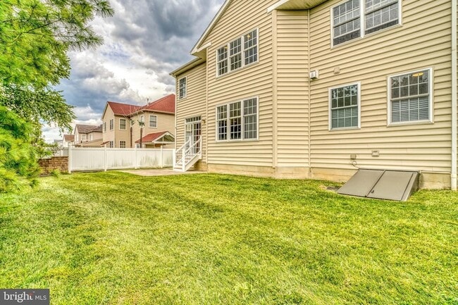 Building Photo - 9902 Player Dr