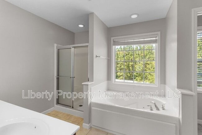 Building Photo - 65 Grover Pl