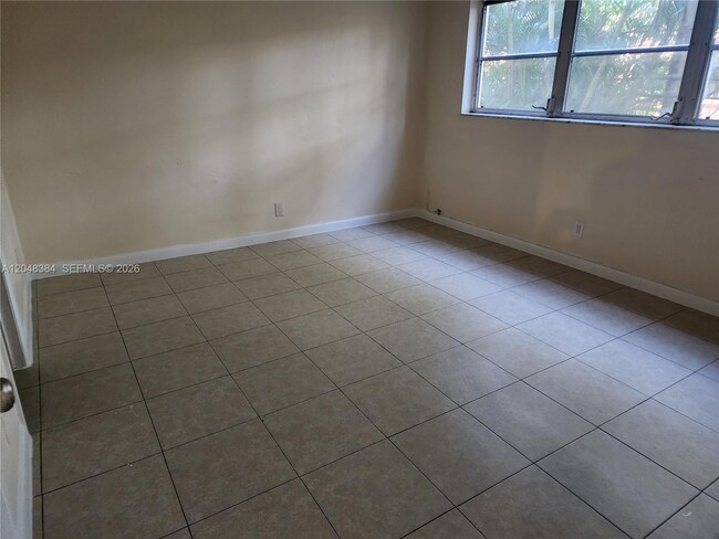 Building Photo - 1700 NW 58th Terrace