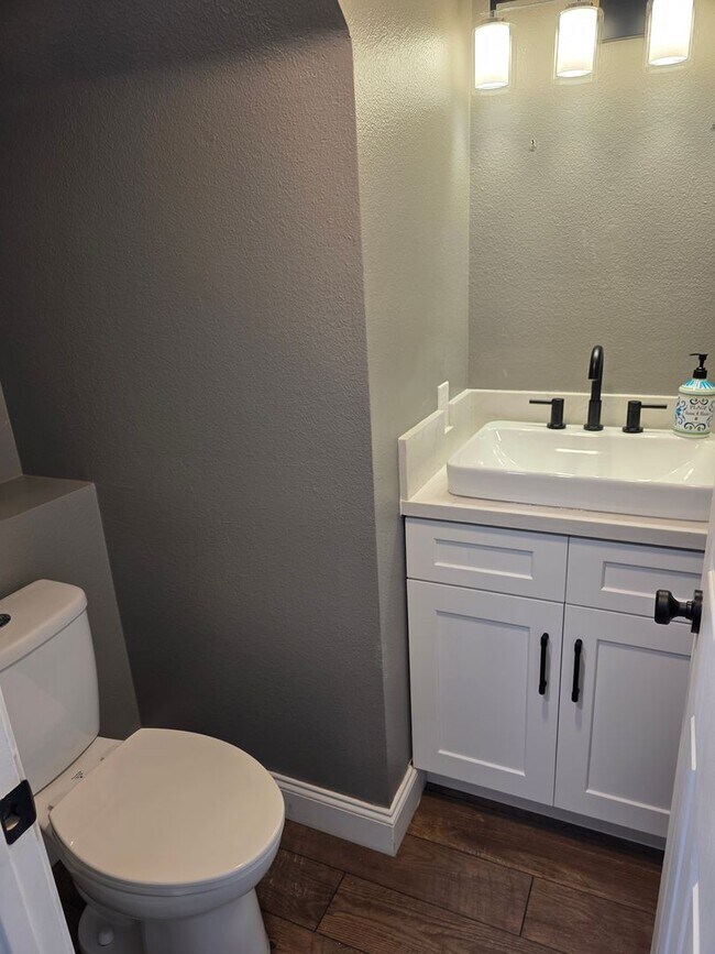 Building Photo - Newly Remodeled Home in South Temecula.