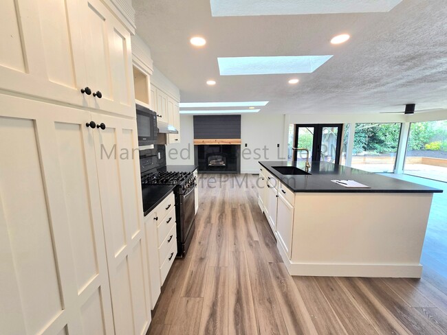 Building Photo - 150 Narain Ct