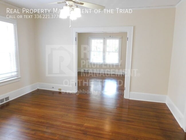 Building Photo - 1213 E Sprague St