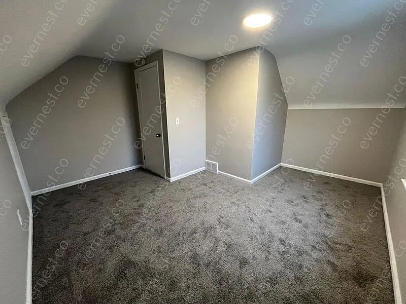 Building Photo - 84 W Shevlin Ave