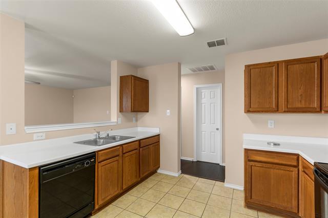 Building Photo - 2805 Lake Terrace Dr