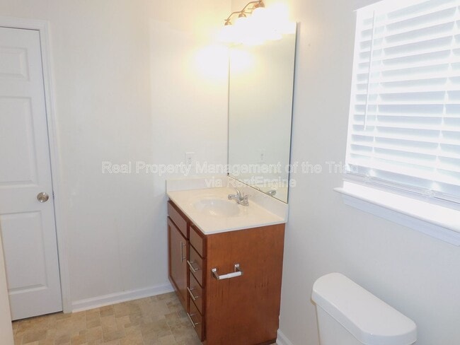 Building Photo - 117 Sommerwall Pl