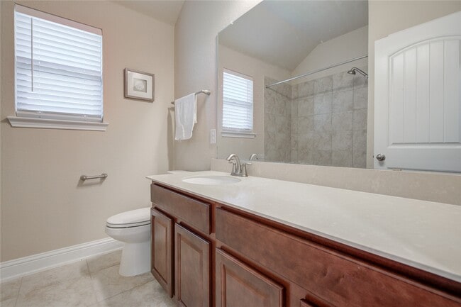 Building Photo - 12902 Oak Fls Dr