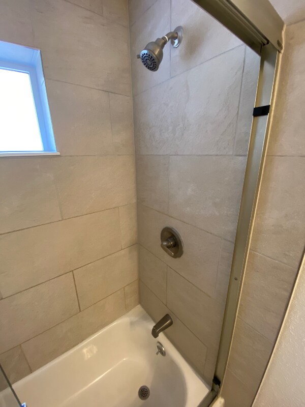 Building Photo - 116 E Stuart St