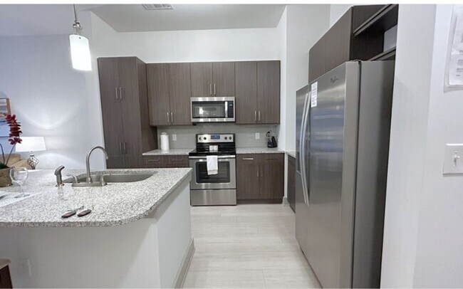 Building Photo - 510 Guthridge Ct NW