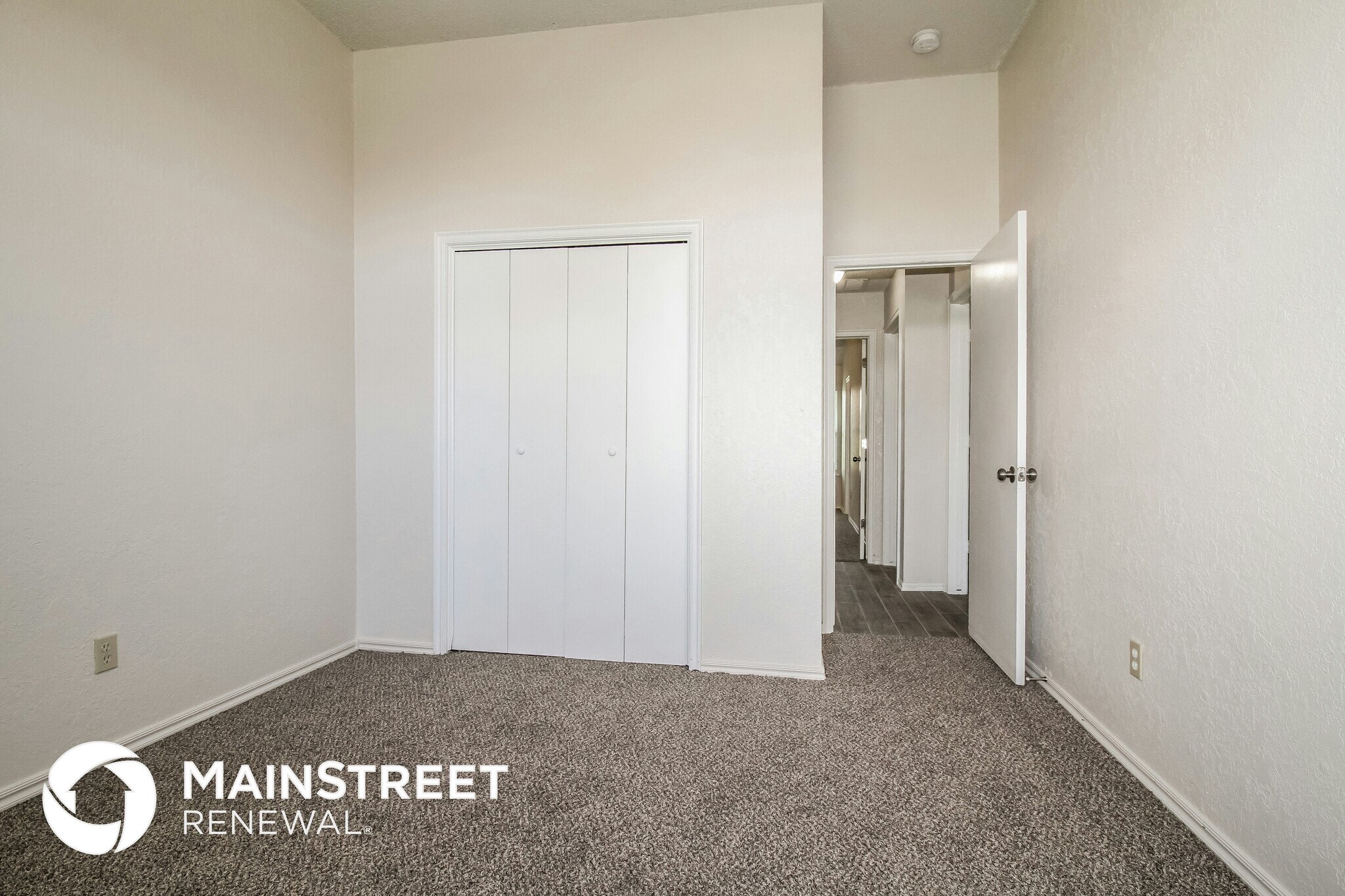 Building Photo - 8808 NW 85th Pl