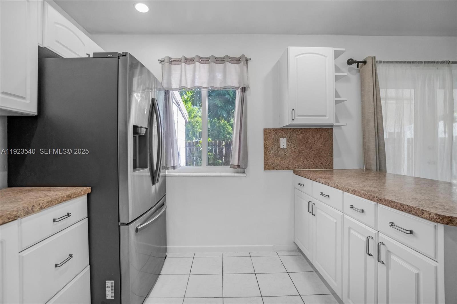 Building Photo - 601 SW 64th Pky