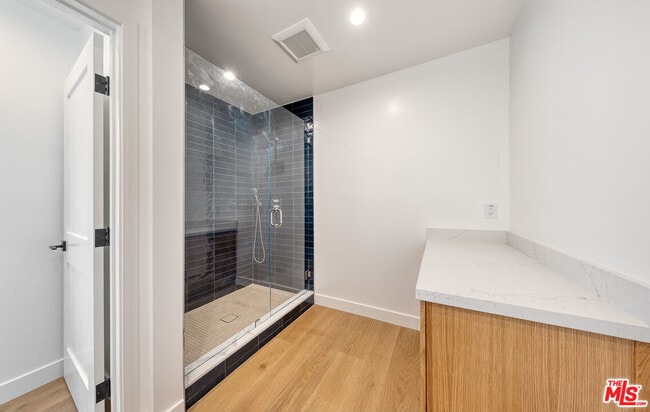 Building Photo - 4285 La Salle Ave