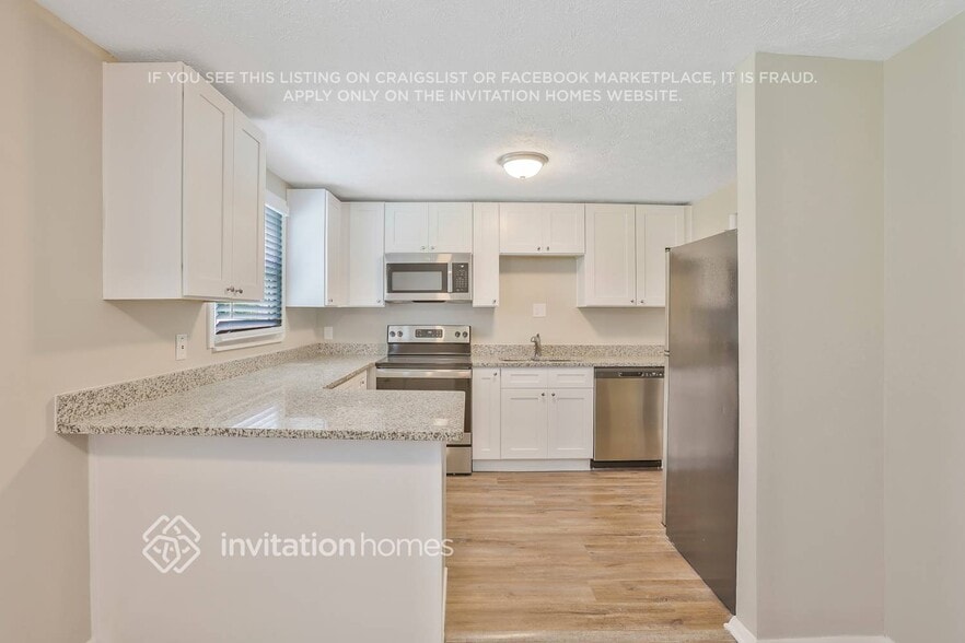 Building Photo - 6860 Cainwood Dr