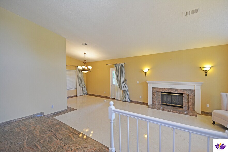 Building Photo - 23935 Ingomar St