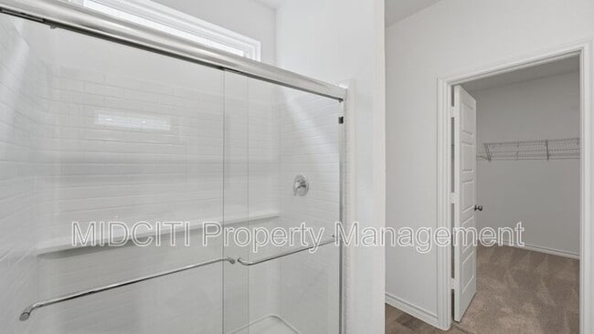Building Photo - 966 Bluegrass Pt