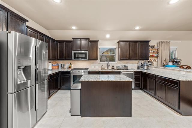 Building Photo - 201 Whitman Dr