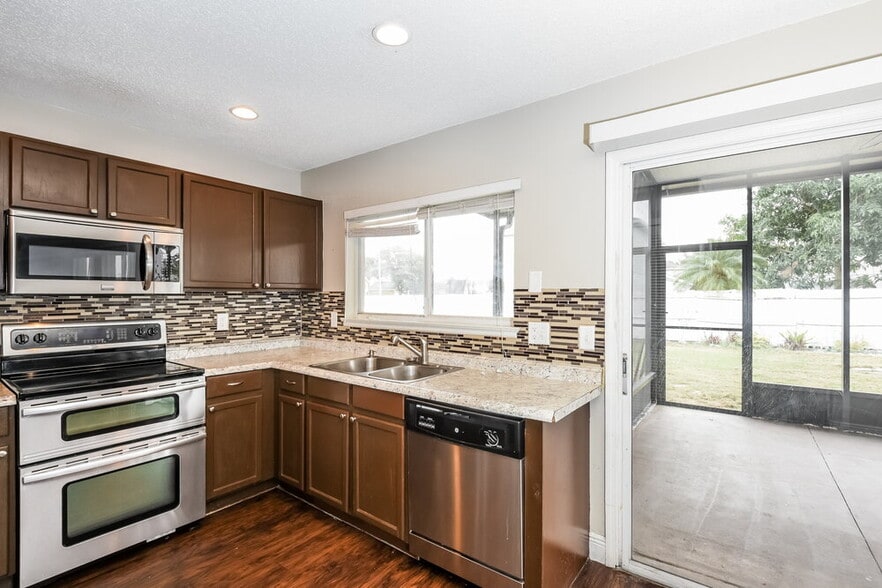 Building Photo - 1405 Timberbend Cir