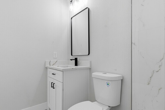 Building Photo - 2205 E 148th Ave